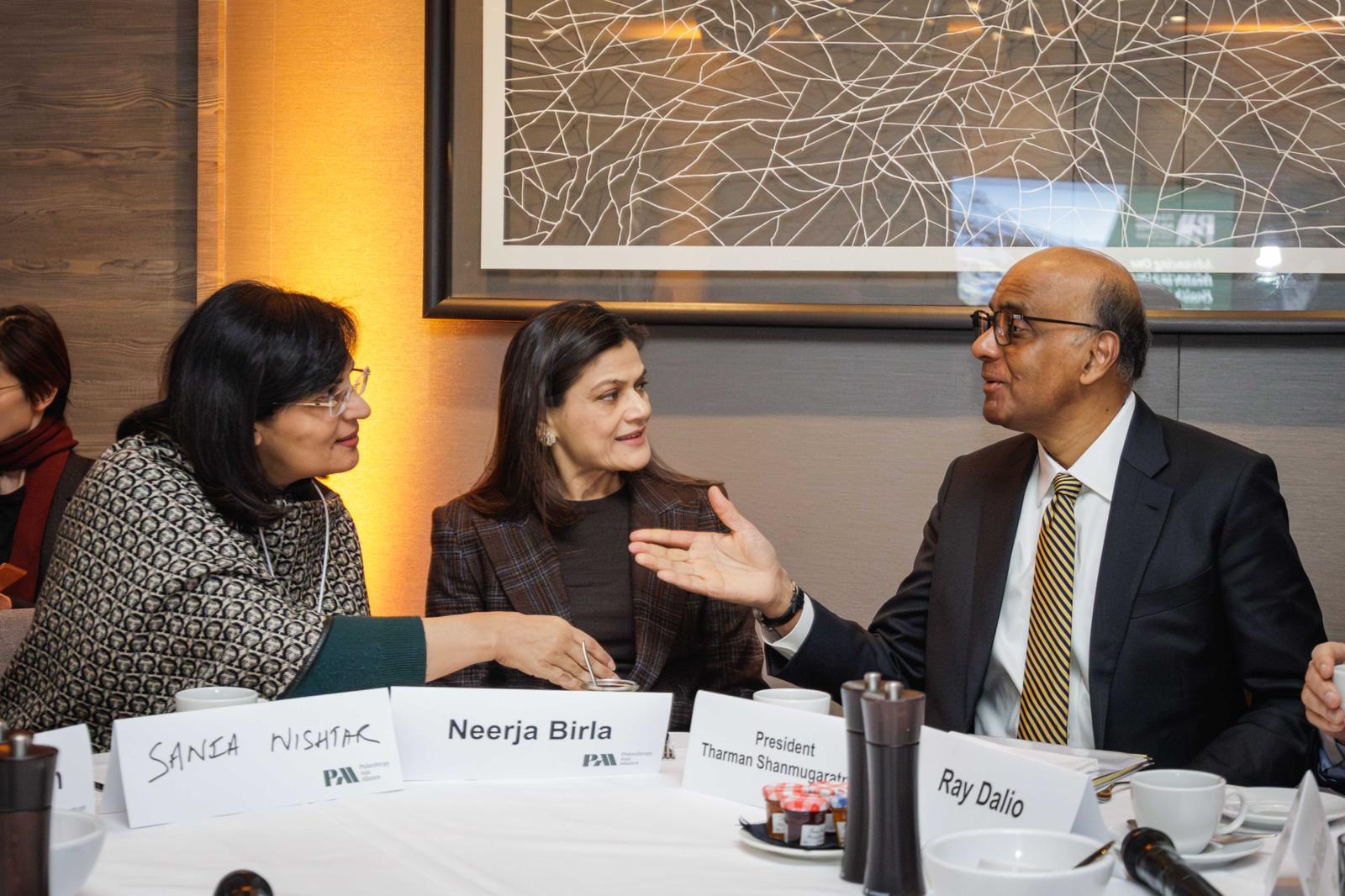 sticky-image--desktop