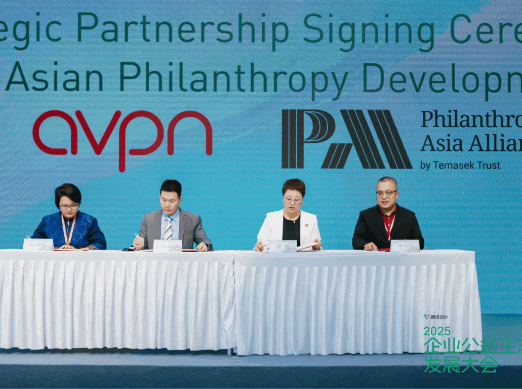 sticky-image--desktop